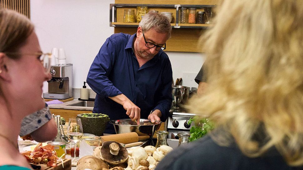 Stevan Paul zeigt, was europäische Zuchtpilze draufhaben. - Foto: House of Food