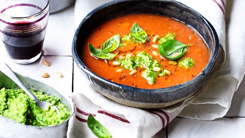 Everybody’s Darling Tomaten-Erdbeer-Gazpacho Rezept - Foto: Are Media Syndication