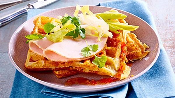 Exotische Waffeln mit Chicorée  und Hähnchen Rezept - Foto: House of Food / Bauer Food Experts KG