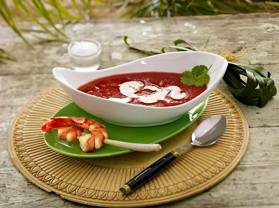 Exotische Tomatensuppe mit Garnelenspießen (Promidinner Dschungelcamp Vorspeise Jay Khan) Rezept Exotische Tomatensuppe mit Garnelenspießen (Promidinner Dschungelcamp Vorspeise Jay Khan) Rezept