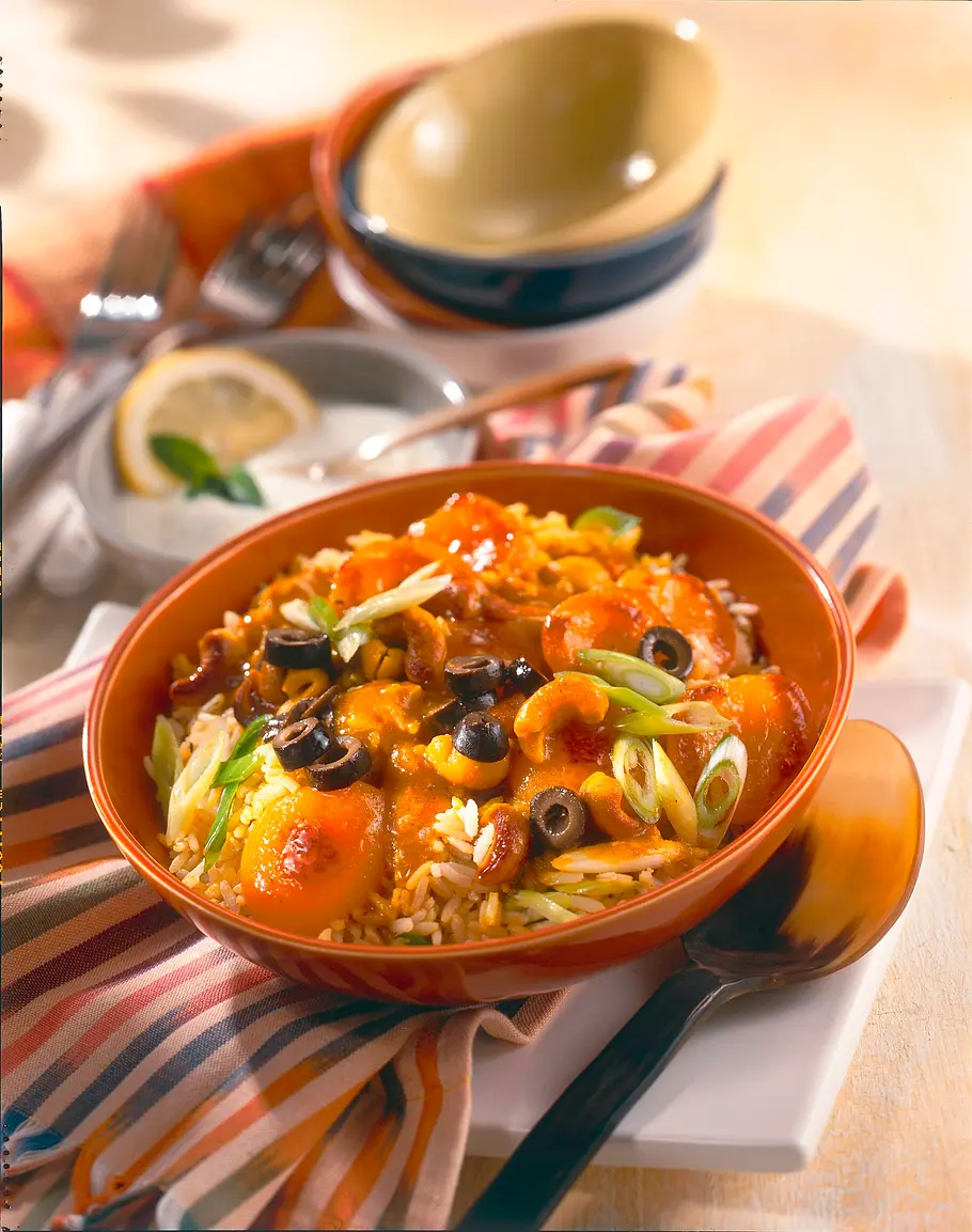 Exotisches Reisgericht mit Minz-Joghurtsoße Rezept Exotisches Reisgericht mit Minz-Joghurtsoße Rezept