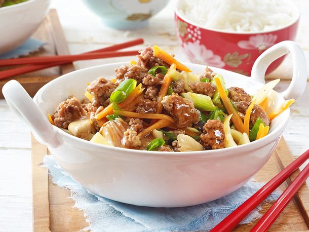 Express-Wok mit Ingwerhack Rezept Express-Wok mit Ingwerhack Rezept