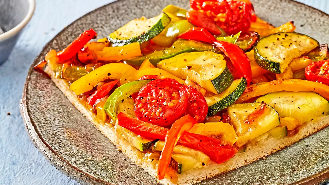 Antipasti-Pizza - Foto: LECKER @ Bauer Media Group Antipasti-Pizza - Foto: LECKER @ Bauer Media Group