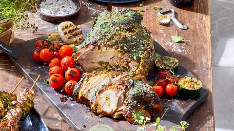 Schweinebraten  mit Petersilienpesto Rezept - Foto: House of Food / Bauer Food Experts KG