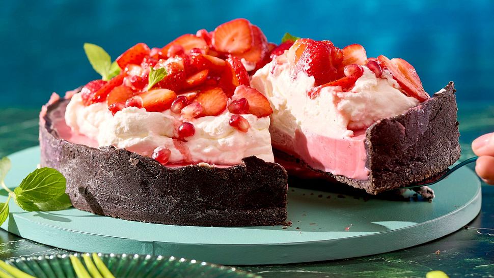 Oh, là, là-Torte mit rosa Ganache Rezept - Foto: House of Food / Bauer Food Experts