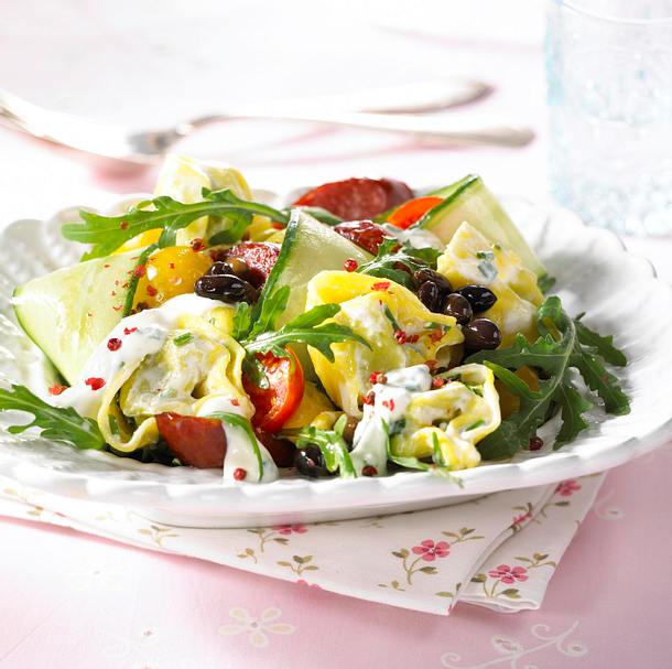 Tortellini-Salat mit Cabanossi Rezept Tortellini-Salat mit Cabanossi Rezept