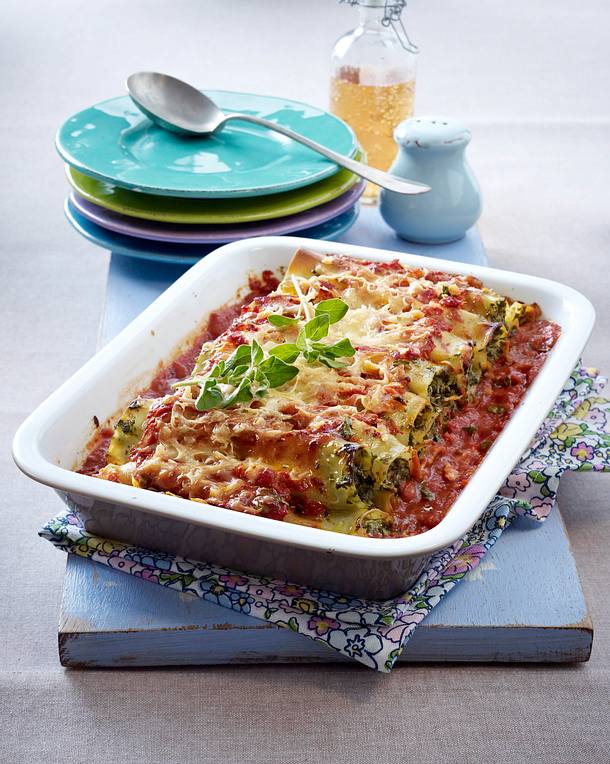 Grünkohl-Cannelloni mit Tomatensoße Rezept Grünkohl-Cannelloni mit Tomatensoße Rezept