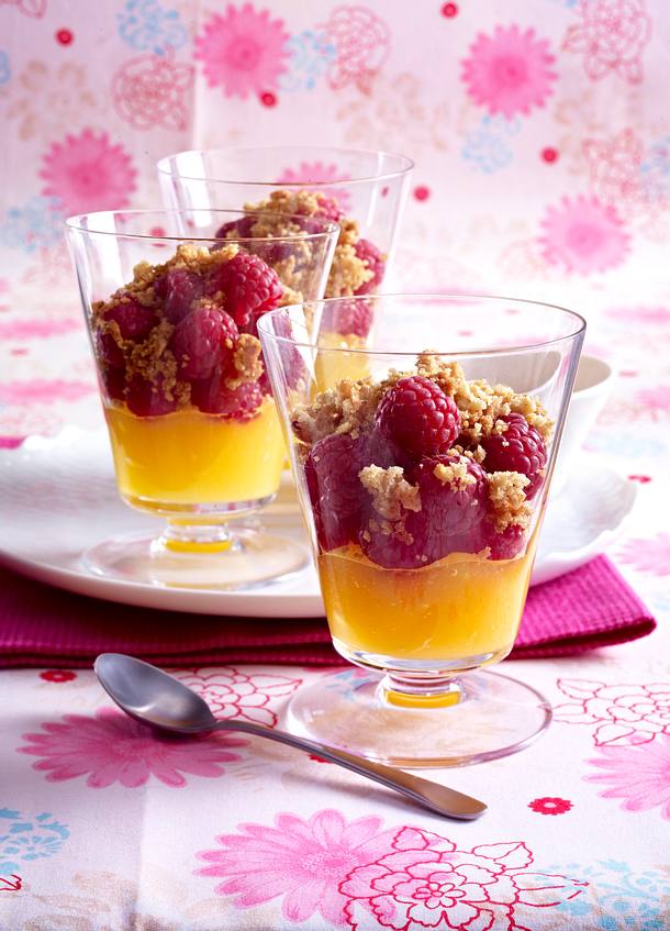 Crumble acidulé aux framboises Rezept Crumble acidulé aux framboises Rezept
