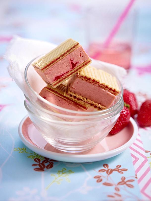 Sandwichs fruits rouges/vanille Rezept