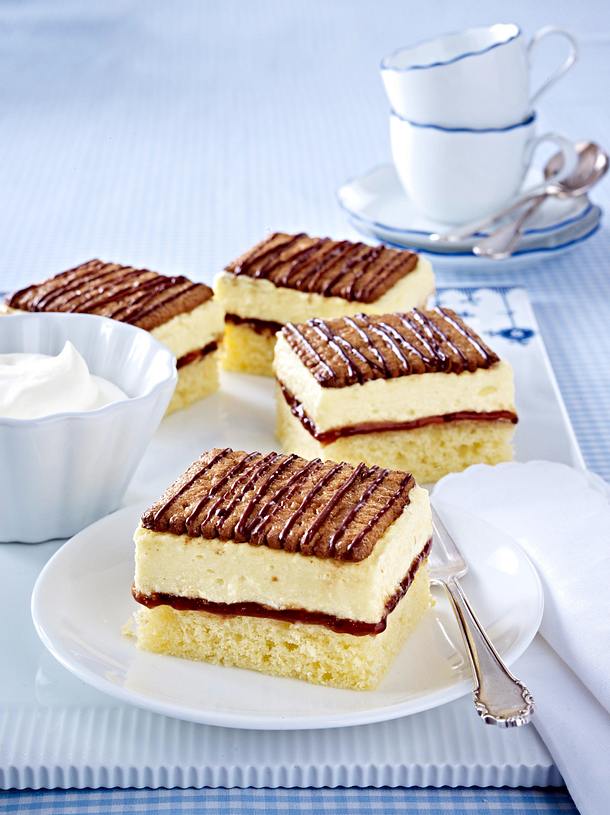 Pflaumen-Schnitten mit Butterkeksen Rezept Pflaumen-Schnitten mit Butterkeksen Rezept