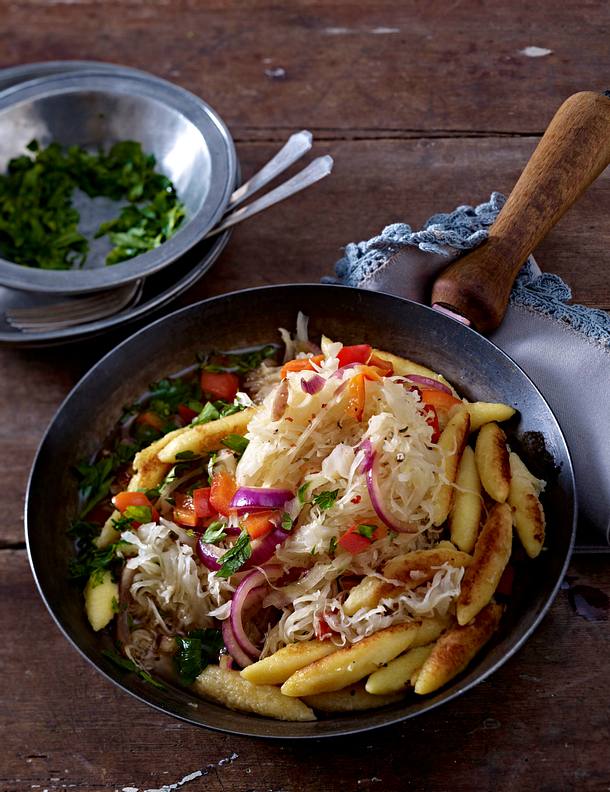 Schupfnudelpfanne mit Filderkraut (ohne Paprika) Rezept Schupfnudelpfanne mit Filderkraut (ohne Paprika) Rezept