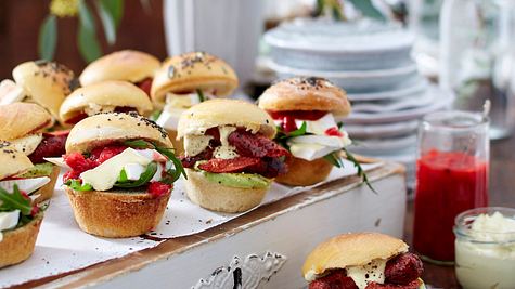Zweierlei  Mini-Burger Rezept - Foto: House of Food / Bauer Food Experts KG