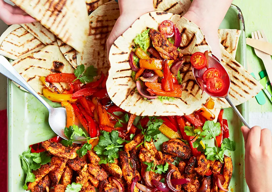 Fajitas mit Hähnchen und Tomaten Rezept Fajitas mit Hähnchen und Tomaten Rezept