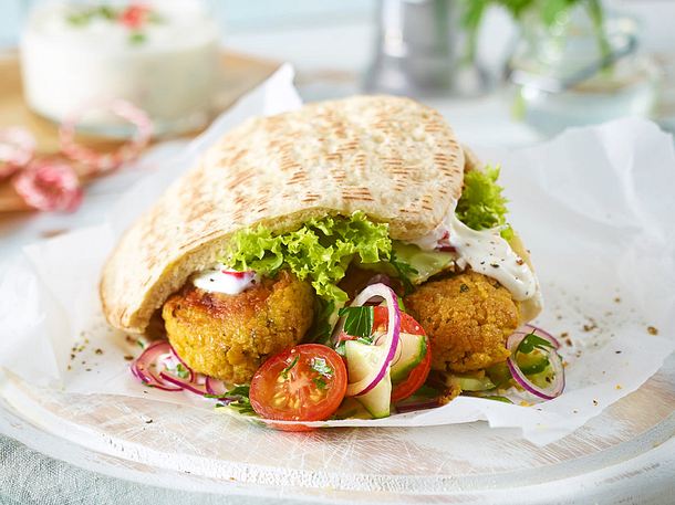 Falafel in Vollkorn-Pita Rezept Falafel in Vollkorn-Pita Rezept