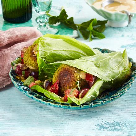 Falafel-Kräuter-Wraps mit Cashew-Dip Rezept Falafel-Kräuter-Wraps mit Cashew-Dip Rezept