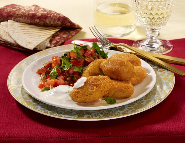 Falafel mit Minze-Joghurt und Petersilien-Salat Rezept Falafel mit Minze-Joghurt und Petersilien-Salat Rezept