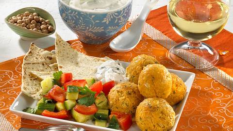 Falafel mit Petersiliensalat Rezept - Foto: Maass