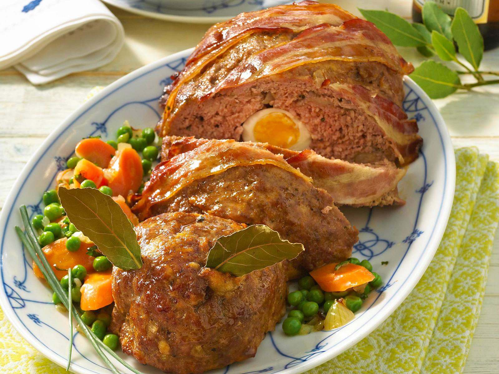 Falscher Hase - das klassische Rezept | LECKER Falscher Hase - das klassische Rezept | LECKER