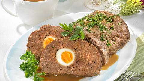Falscher Hase mit Petersilienkartoffeln Rezept - Foto: Först, Thomas