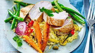 Falscher Reis mit echtem Hähnchen Rezept - Foto: LECKER @ Bauer Media Group Falscher Reis mit echtem Hähnchen Rezept - Foto: LECKER @ Bauer Media Group