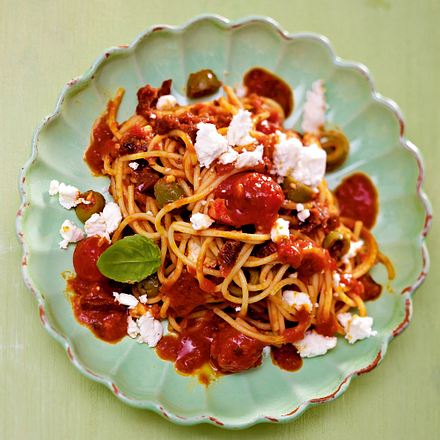 Famous Spaghetti rot-weiss Rezept