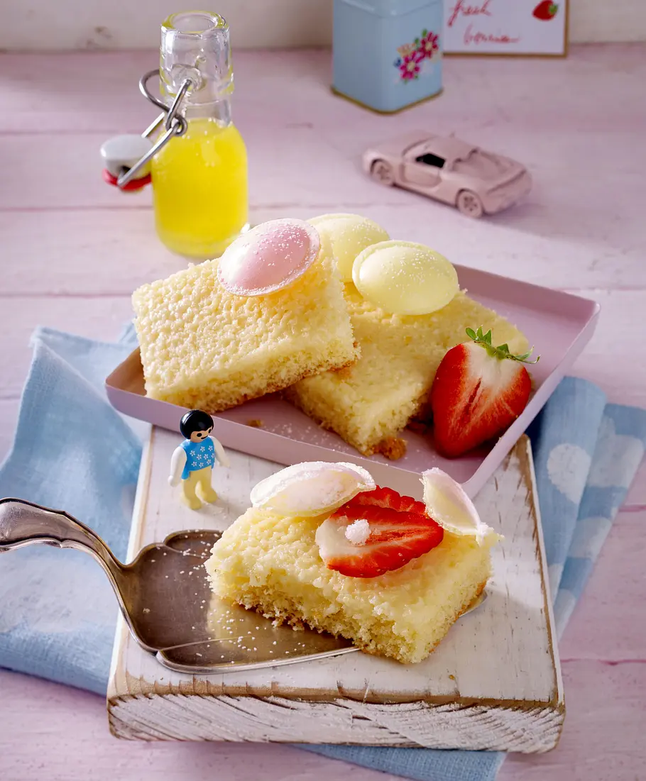 Fanta-Kuchen mit Brause-Ufos Rezept Fanta-Kuchen mit Brause-Ufos Rezept