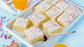 Fantakuchen-Tassenrezept Rezept - Foto: ShowHeroes für LECKER @ Bauer Media Group Fantakuchen-Tassenrezept Rezept - Foto: ShowHeroes für LECKER @ Bauer Media Group