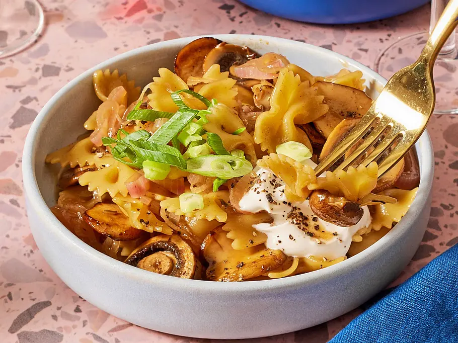Farfalle Cipolle e funghi Rezept Farfalle Cipolle e funghi Rezept