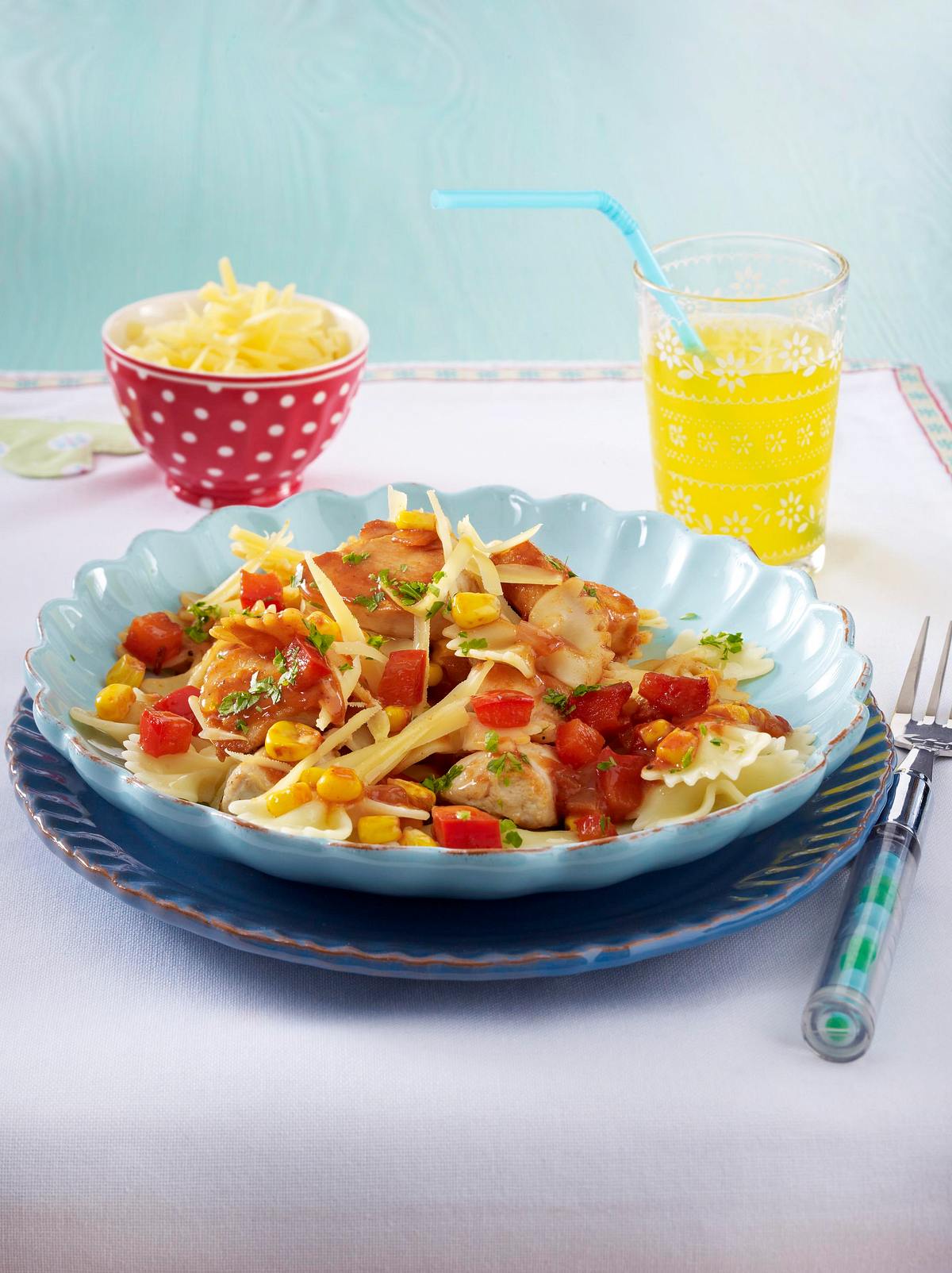 Farfalle in Hähnchen-Gemüse-Soße Rezept