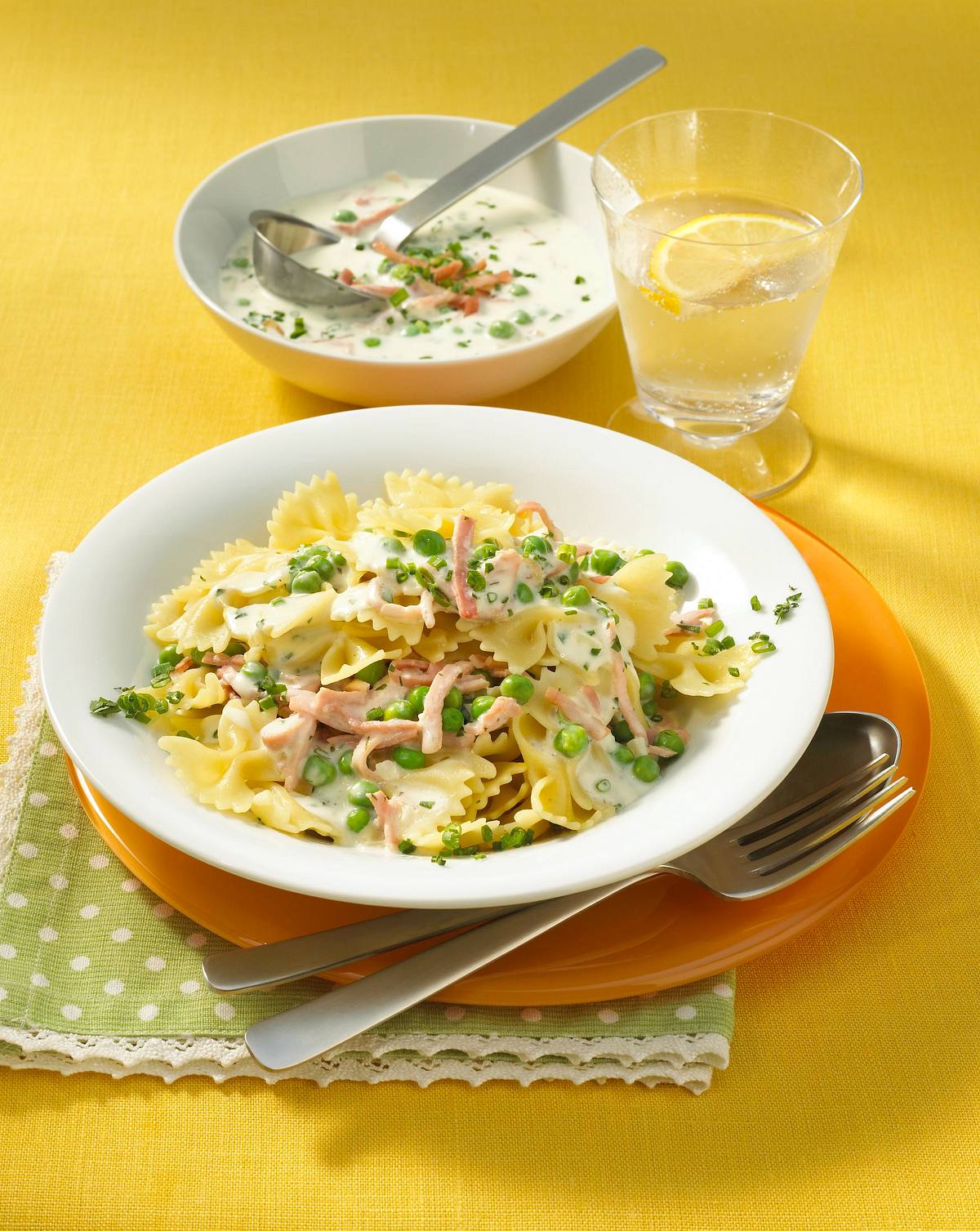 Farfalle mit Kräuter-Frischkäsesoße Rezept