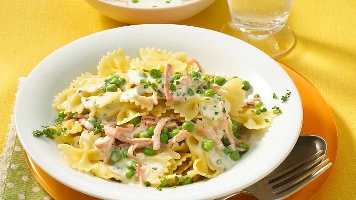 Farfalle mit Kräuter-Frischkäsesoße Rezept - Foto: Först, Thomas