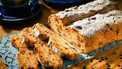 Feigen-Dattel-Stollen Rezept - Foto: House of Food / Bauer Food Experts KG