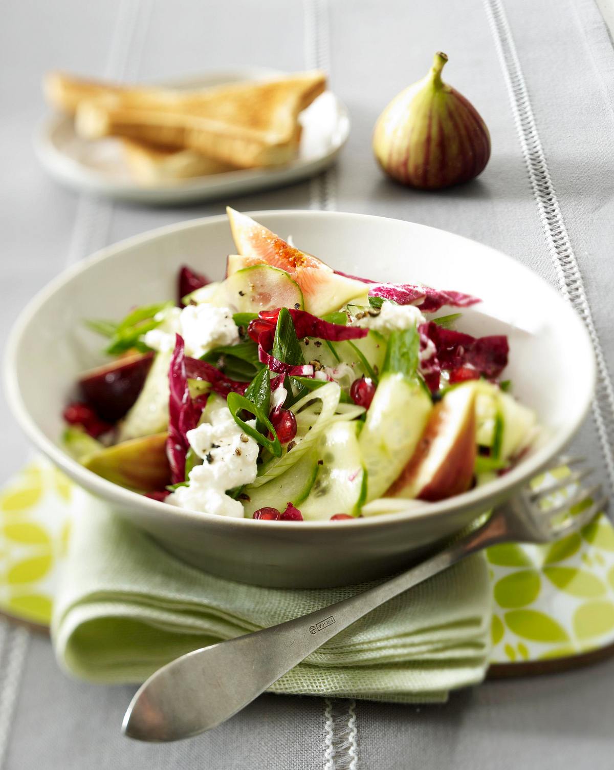 Feigensalat mit Feta und Granatapfelkern-Dressing Rezept