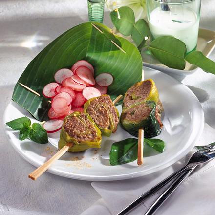 Feine Hackpastetenspieße mit Radieschensalat Rezept Feine Hackpastetenspieße mit Radieschensalat Rezept