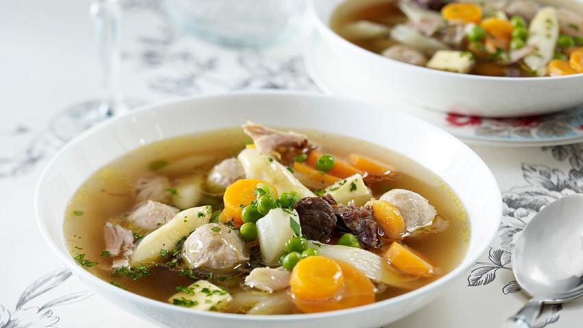 Feine Hochzeitssuppe Rezept - Foto: House of Food / Bauer Food Experts KG