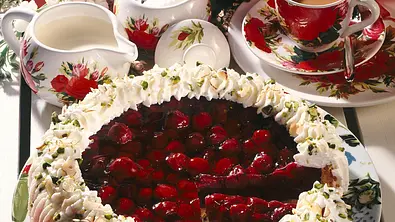 Feine Kirschtorte Rezept - Foto: LECKER @ Bauer Media Group