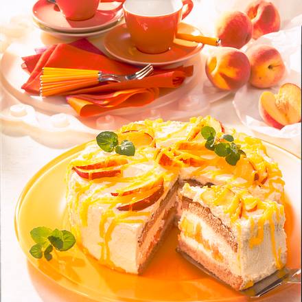 Feine Pfirsich-Cremetorte Rezept Feine Pfirsich-Cremetorte Rezept