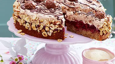 Feine Rocher-Torte Rezept - Foto: LECKER @ Bauer Media Group