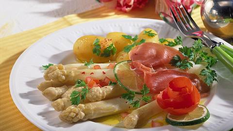 Feine Spargeldiät Rezept - Foto: House of Food / Bauer Food Experts KG