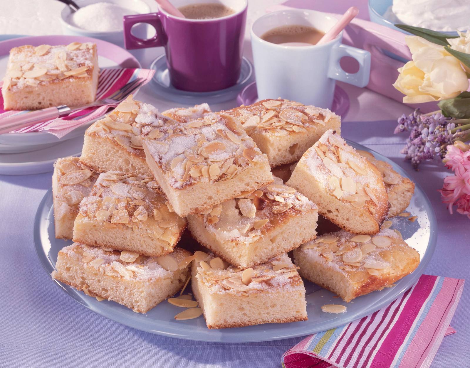 Feiner Butterkuchen vom Blech Rezept | LECKER
