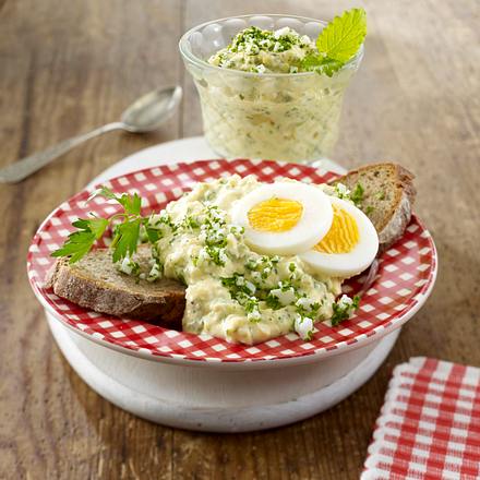Feiner Eiersalat auf Bauernbrot Rezept