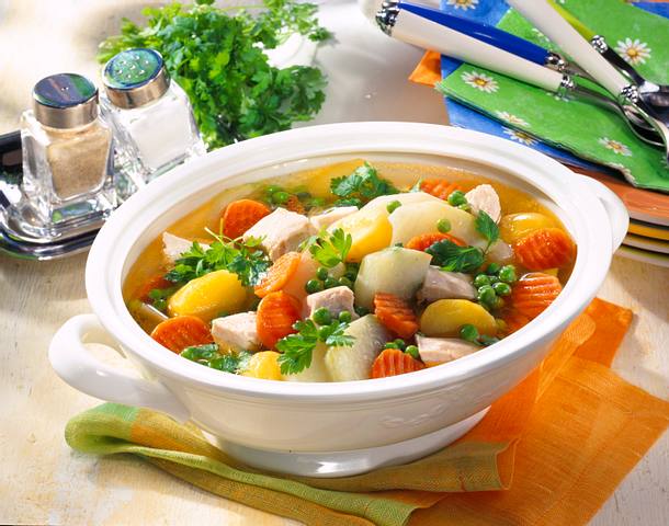 Feiner Hühnereintopf mit Frühlingsgemüse Rezept