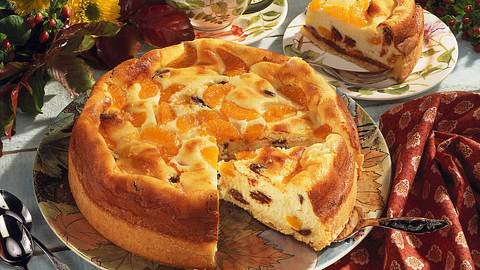 Feiner Käsekuchen mit Mandarinen und Schoko-Plättchen Rezept - Foto: Först, Thomas