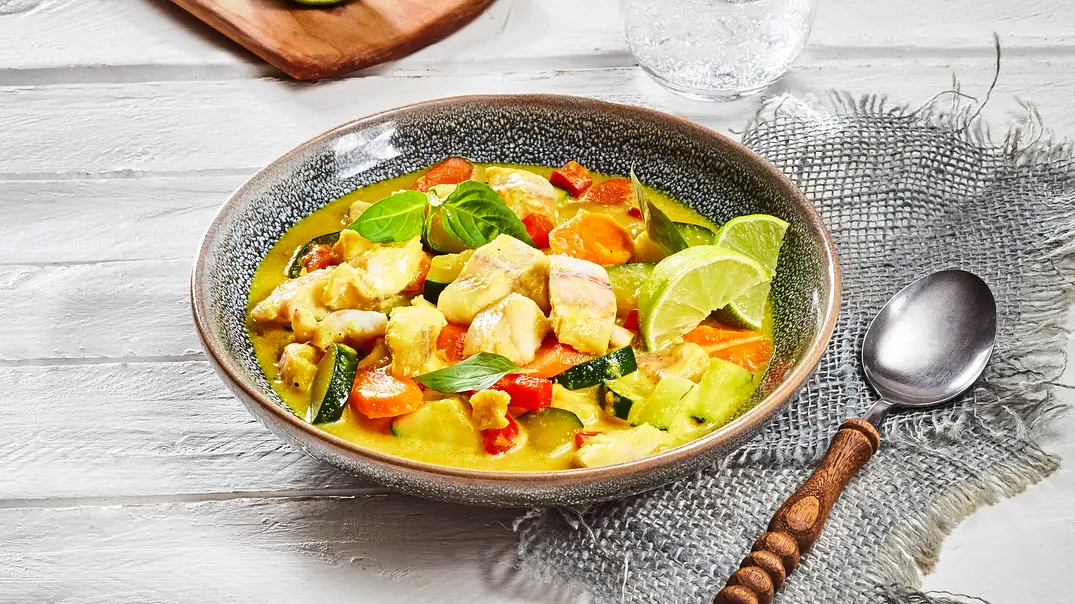 Feines Fisch-Gemüse-Curry Rezept - Foto: LECKER @ Bauer Media Group Feines Fisch-Gemüse-Curry Rezept - Foto: LECKER @ Bauer Media Group
