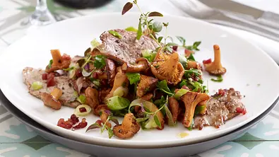 Feines Rinderfilet mit Pfifferlingen Rezept - Foto: LECKER @ Bauer Media Group