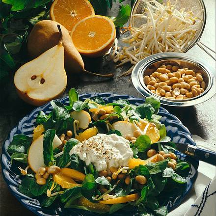 Feldsalat mit Sojabohnen, Orangen und Birnen Rezept