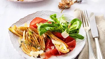 Fenchel-Antipasti auf Bresaola Rezept - Foto: LECKER @ Bauer Media Group Fenchel-Antipasti auf Bresaola Rezept - Foto: LECKER @ Bauer Media Group