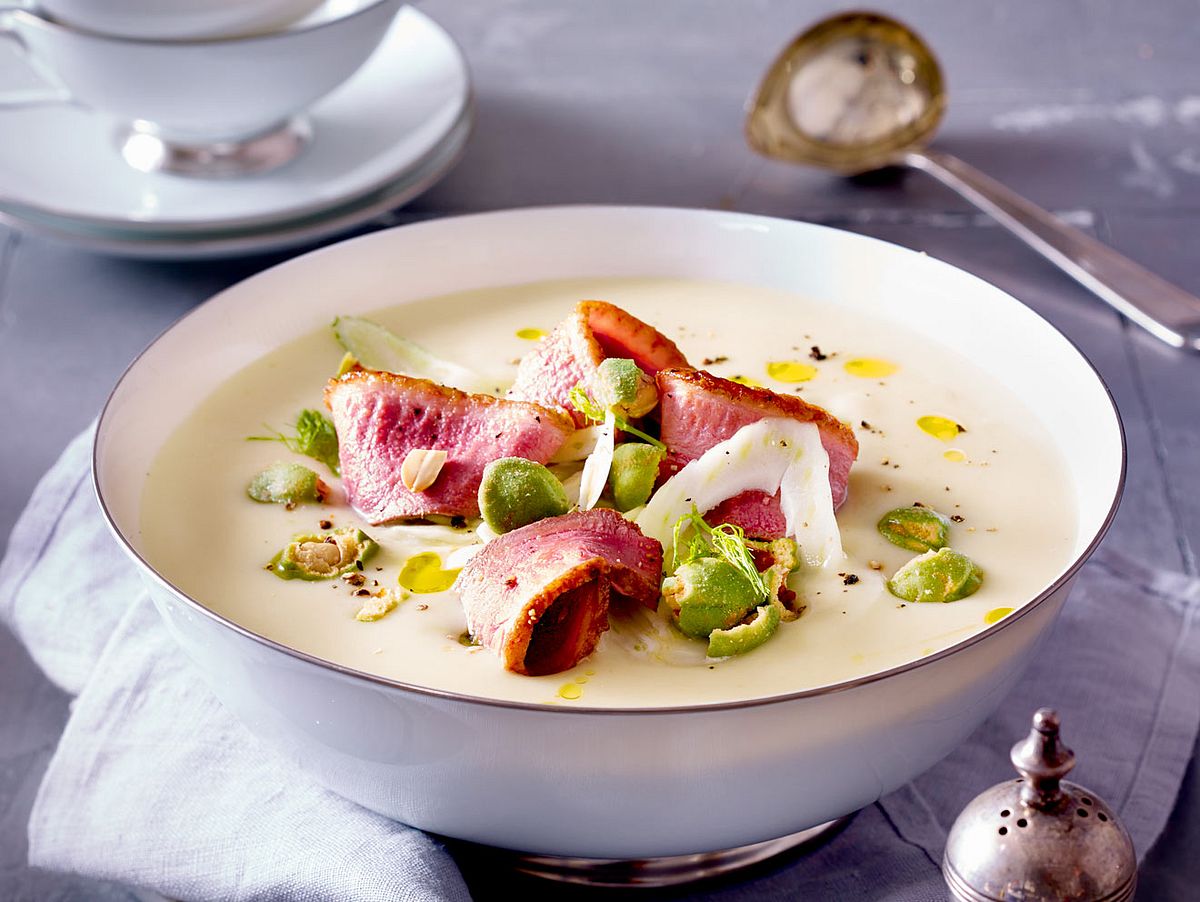 Fenchel-Schaumsuppe mit Entenbrust Rezept