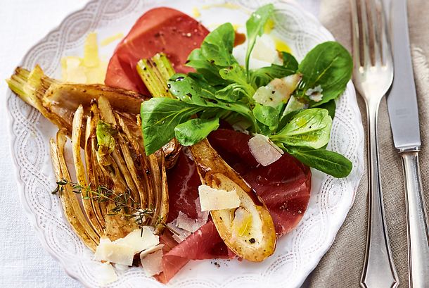 Fenchelantipasti auf Bresaola Rezept Fenchelantipasti auf Bresaola Rezept