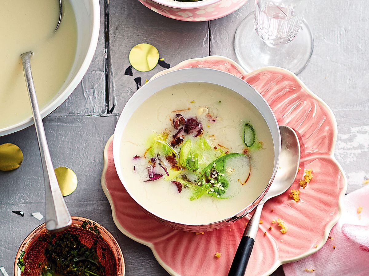 Fernköstliche Kokossuppe